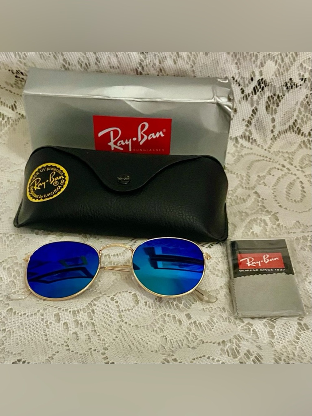 Ray-Ban. Iridescent Blue - Black Sunglasses